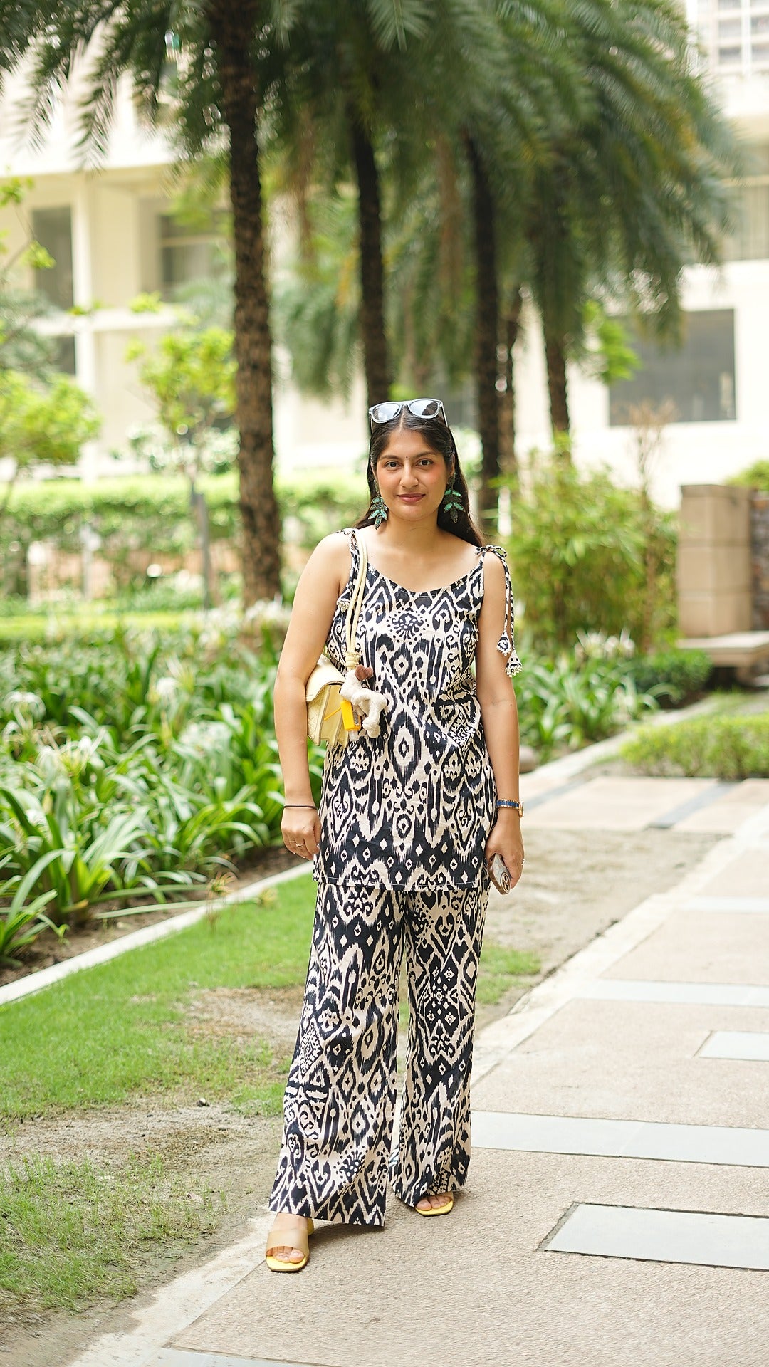 Abstract Print Strappy Cord-set
