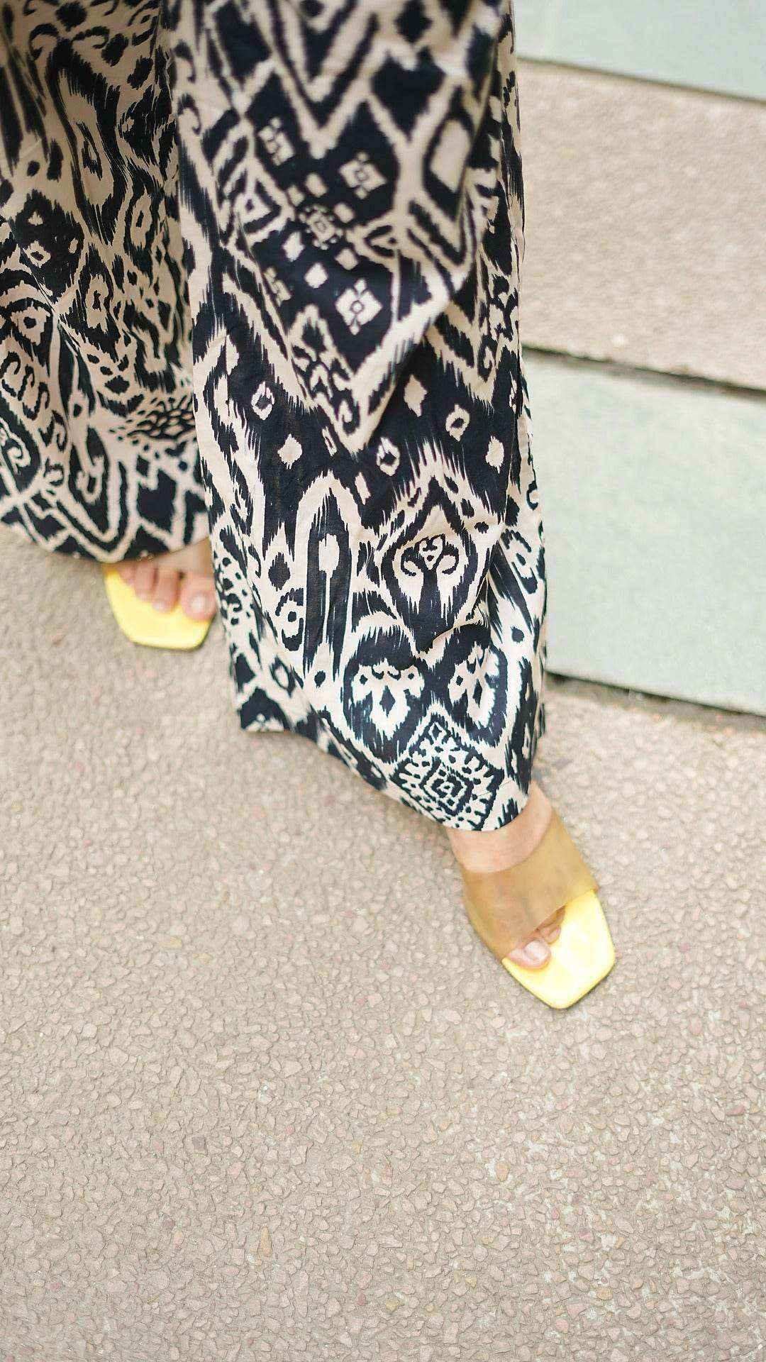 Abstract Print Strappy Cord-set